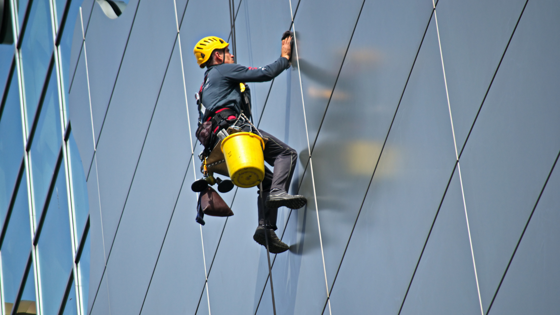 Falls from height are one of the main causes of fatal accidents at work.