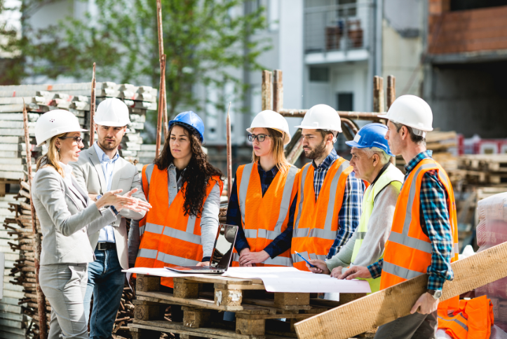 138 fatal accidents in construction in Spain in 2022. This alarming statistic highlights the critical risks workers in this sector face every day. (Source: Ministry of Labor and Social Economy, "Summary of results AT 2023")